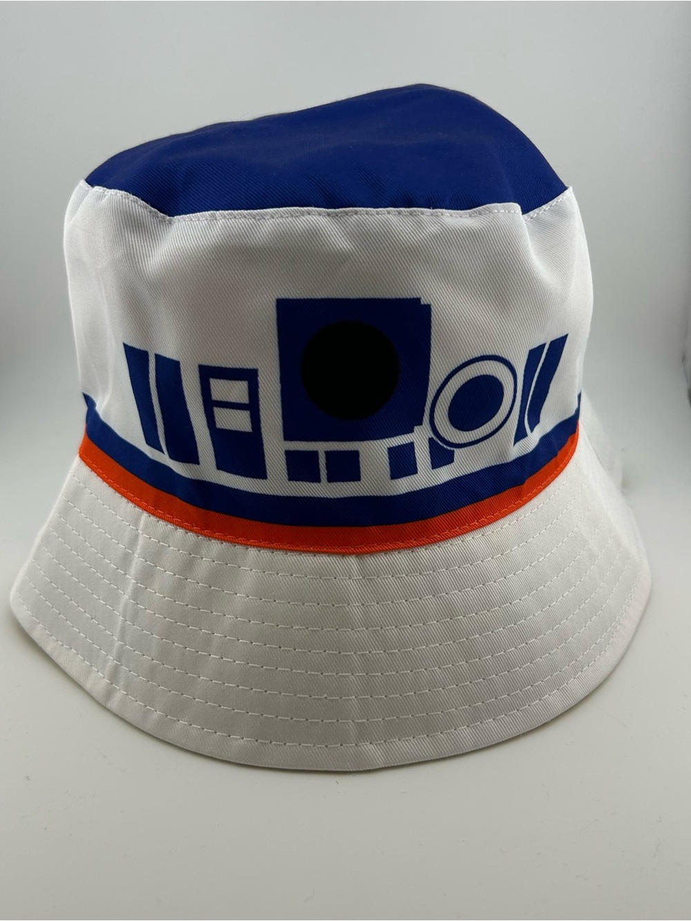 Star Wars NHL New York Islanders SGA Reversible Bucket Hat R2D2 And C-3PO 2024